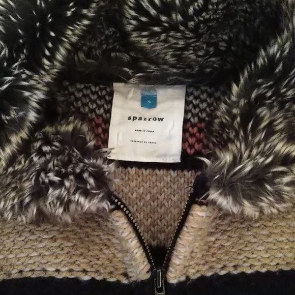 Sweater - Picture 2 of 4